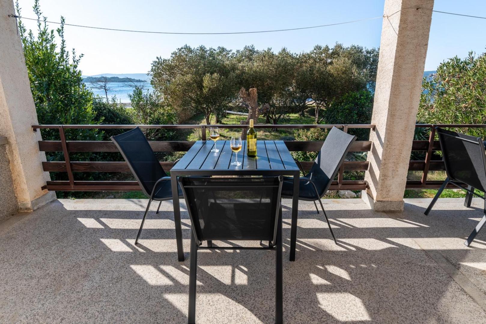 טוראני Beachfront Apartment Lostura מראה חיצוני תמונה