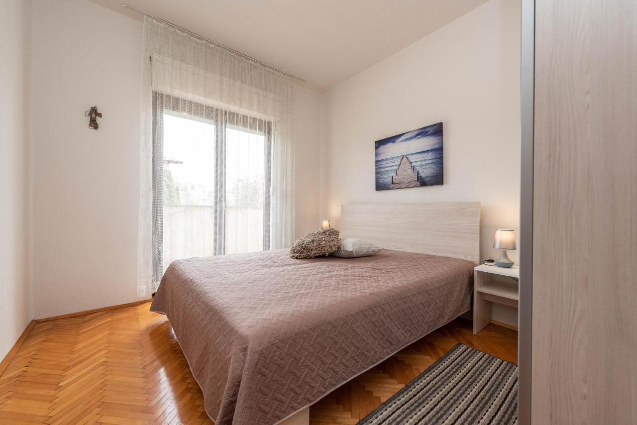 טוראני Beachfront Apartment Lostura מראה חיצוני תמונה